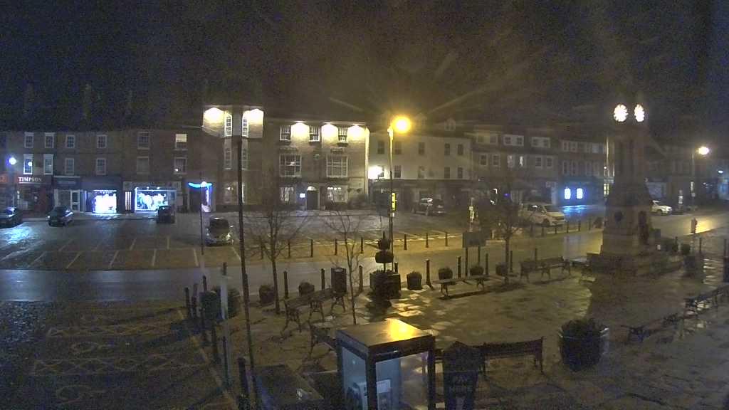Thirsk webcam overlooking the Market Place