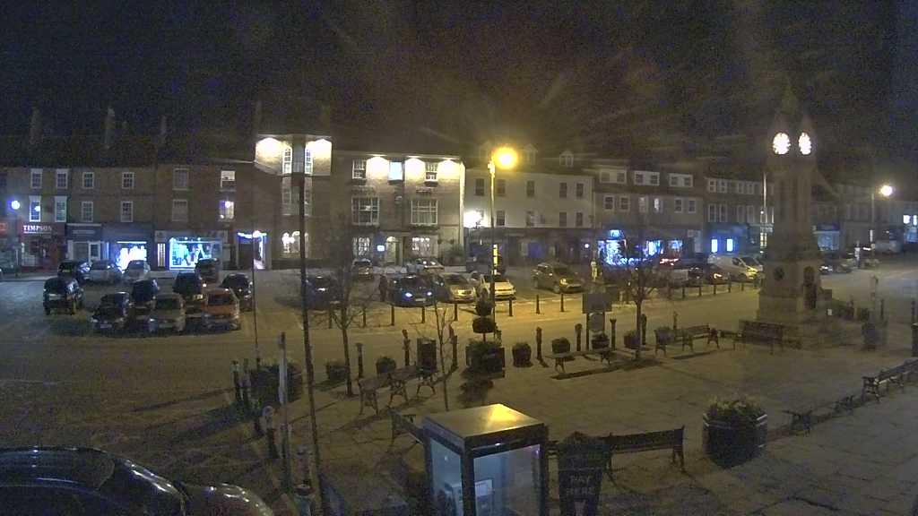 Thirsk webcam overlooking the Market Place
